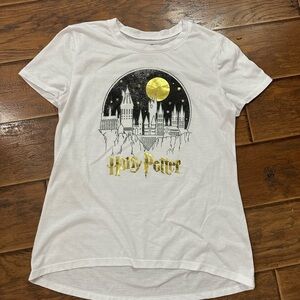Harry Potter size medium tee